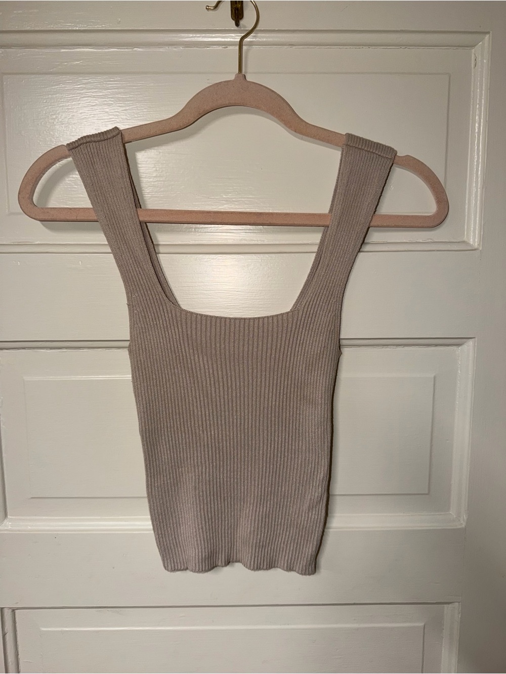 Abercrombie and Fitch Ribbed Square-Neck Knit Tank Top in Taupe - Size XS